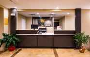 Lobi 7 Candlewood Suites CARLSBAD SOUTH