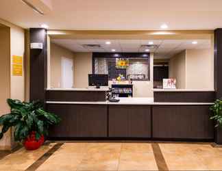 Lobi 2 Candlewood Suites CARLSBAD SOUTH