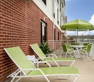 Swimming Pool 5 Holiday Inn Express & Suites ASHLAND, an IHG Hotel