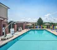 Swimming Pool 2 Holiday Inn Express & Suites GADSDEN W-NEAR ATTALLA, an IHG Hotel
