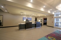 Lobby Holiday Inn Express & Suites CHARLOTTE NORTH, an IHG Hotel