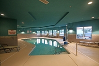 Swimming Pool Holiday Inn Express & Suites CHARLOTTE NORTH, an IHG Hotel