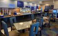 Restoran 3 Holiday Inn Express ST PAUL S - INVER GROVE HGTS, an IHG Hotel