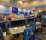 Restoran 3 Holiday Inn Express ST PAUL S - INVER GROVE HGTS, an IHG Hotel