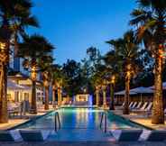 Swimming Pool 3 Hotel Indigo MOUNT PLEASANT, an IHG Hotel