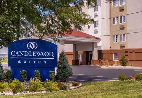 Exterior Candlewood Suites TOPEKA WEST