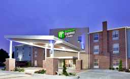 Holiday Inn Express & Suites NORTH KANSAS CITY, an IHG Hotel, SGD 274.82