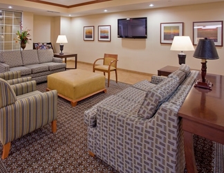 Sảnh chờ 2 Candlewood Suites KANSAS CITY NORTHEAST