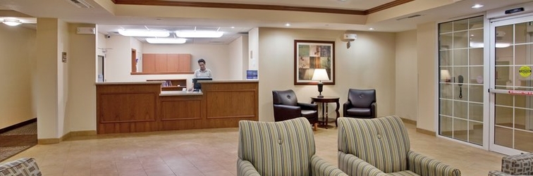 Lobi Candlewood Suites KANSAS CITY NORTHEAST