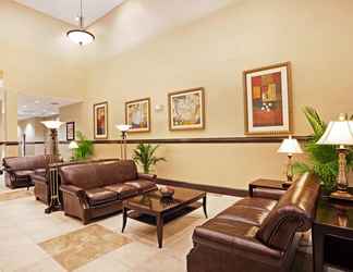 Lobi 2 Holiday Inn & Suites BEAUFORT @ HIGHWAY 21, an IHG Hotel