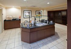 Restaurant 5 Staybridge Suites INDIANAPOLIS-AIRPORT by IHG, an IHG Hotel