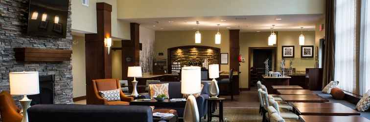 Lobi Staybridge Suites LEXINGTON, an IHG Hotel