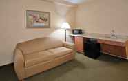 Common Space 3 Holiday Inn Express & Suites DRUMS-HAZLETON (I-80), an IHG Hotel