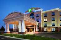 Exterior Holiday Inn Express & Suites NEWPORT SOUTH, an IHG Hotel