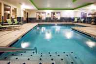 Swimming Pool Holiday Inn Express & Suites NEWPORT SOUTH, an IHG Hotel