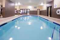 Swimming Pool Holiday Inn & Suites GRAND JUNCTION-AIRPORT, an IHG Hotel