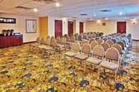 Functional Hall Holiday Inn Express & Suites PONCA CITY, an IHG Hotel