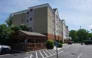 Exterior 3 Candlewood Suites WEST SPRINGFIELD