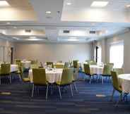 Functional Hall 7 Holiday Inn Express & Suites ROCHESTER WEBSTER, an IHG Hotel