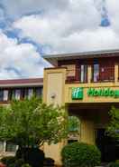 EXTERIOR_BUILDING Holiday Inn Pewaukee - Milwaukee West, an IHG Hotel