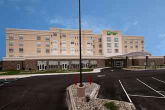 Exterior 4 Holiday Inn & Suites MOUNT PLEASANT, an IHG Hotel