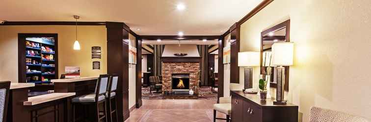 Lobi Staybridge Suites TULSA-WOODLAND HILLS, an IHG Hotel