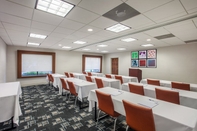 Functional Hall Holiday Inn Express & Suites AUGUSTA WEST - FORT EISENHOWER, an IHG Hotel