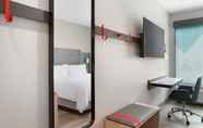 Bedroom 6 avid hotel OKLAHOMA CITY - YUKON