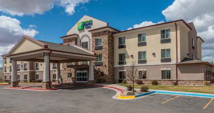 Exterior Holiday Inn Express & Suites VERNAL - DINOSAURLAND, an IHG Hotel