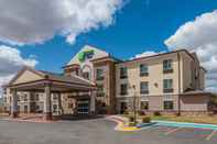 ภายนอกอาคาร Holiday Inn Express & Suites VERNAL - DINOSAURLAND, an IHG Hotel