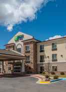 EXTERIOR_BUILDING Holiday Inn Express & Suites VERNAL - DINOSAURLAND, an IHG Hotel