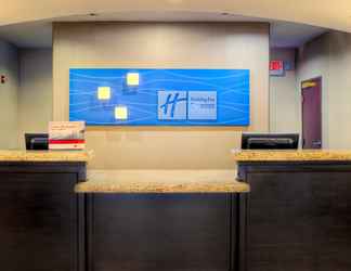 Lobi 2 Holiday Inn Express & Suites GRANBURY, an IHG Hotel