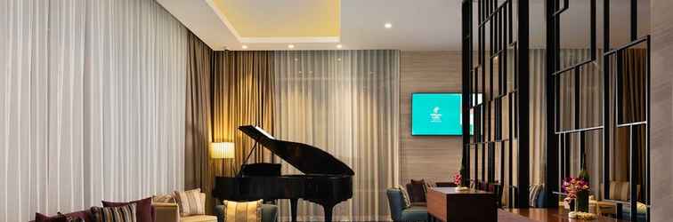 Lobi Holiday Inn & Suites JAKARTA GAJAH MADA, an IHG Hotel