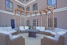 公共空间 Staybridge Suites HOUSTON STAFFORD - SUGAR LAND by IHG, an IHG Hotel