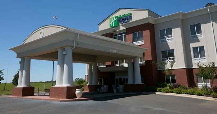 ภายนอกอาคาร Holiday Inn Express & Suites BROOKHAVEN, an IHG Hotel