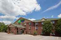 Exterior Holiday Inn Express & Suites MONACA - CENTER TOWNSHIP, an IHG Hotel