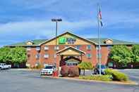 ภายนอกอาคาร Holiday Inn Express & Suites MONACA - CENTER TOWNSHIP, an IHG Hotel