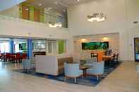 Lobby Holiday Inn Express & Suites SOUTH PADRE ISLAND, an IHG Hotel