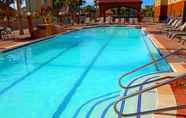 Kolam Renang 5 Holiday Inn Express & Suites SOUTH PADRE ISLAND, an IHG Hotel