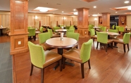 ร้านอาหาร 3 Holiday Inn Express & Suites FREDERICKSBURG, an IHG Hotel