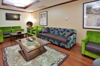 Common Space Holiday Inn Express & Suites FREDERICKSBURG, an IHG Hotel