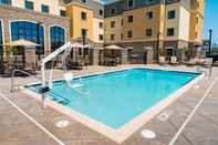 Swimming Pool Staybridge Suites NEWARK - FREMONT, an IHG Hotel