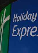 Entrance Holiday Inn Express Istanbul - Atakoy Metro, an IHG Hotel