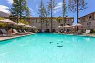 Swimming Pool Crowne Plaza SILICON VALLEY N - UNION CITY, an IHG Hotel