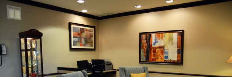 Lobi Holiday Inn Express & Suites YOUNGSTOWN WEST - AUSTINTOWN, an IHG Hotel