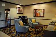 Lobi Holiday Inn Express & Suites YOUNGSTOWN WEST - AUSTINTOWN, an IHG Hotel
