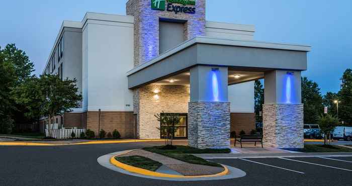 Exterior Holiday Inn Express LORTON, an IHG Hotel