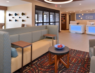 ล็อบบี้ 2 Holiday Inn Express & Suites LONOKE I-40 (EXIT 175), an IHG Hotel