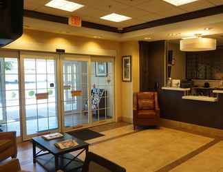 Lobby 2 Candlewood Suites WEST SPRINGFIELD