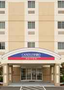 EXTERIOR_BUILDING Candlewood Suites West Springfield, an IHG Hotel